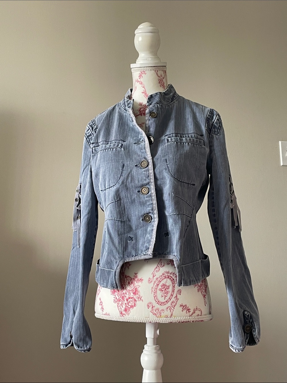Vintage Women's Light Blue Denim Button-Front Jacket with Tie Details